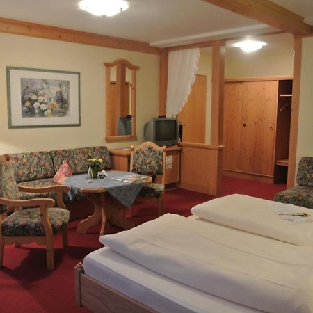 Akzent Hotel Am Bach Детелбах Екстериор снимка