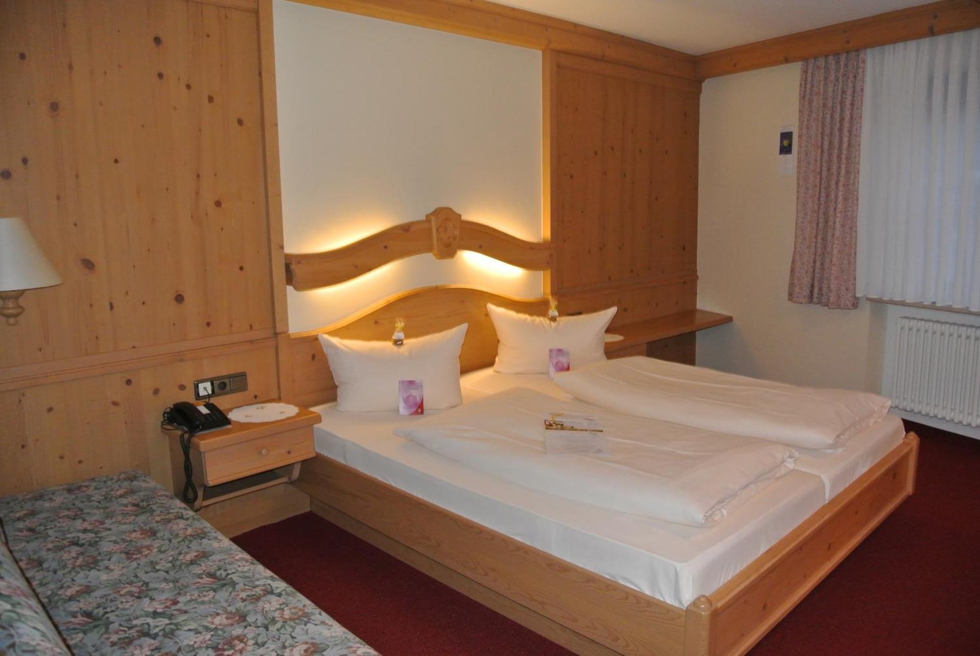 Akzent Hotel Am Bach Детелбах Екстериор снимка