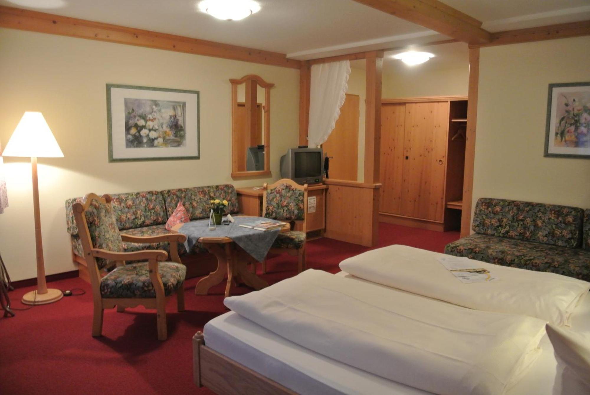 Akzent Hotel Am Bach Детелбах Екстериор снимка