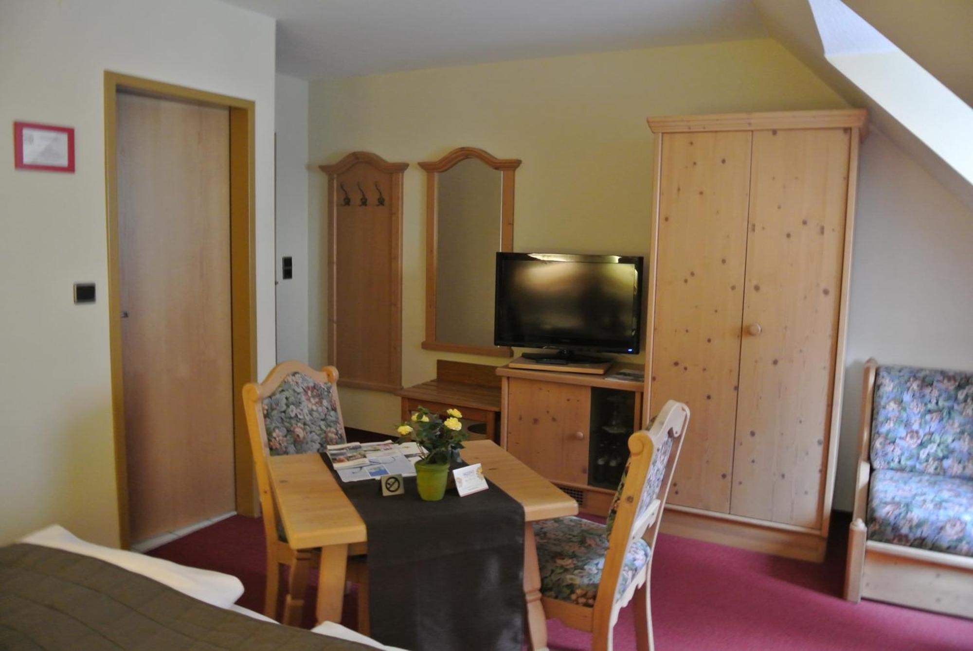 Akzent Hotel Am Bach Детелбах Екстериор снимка